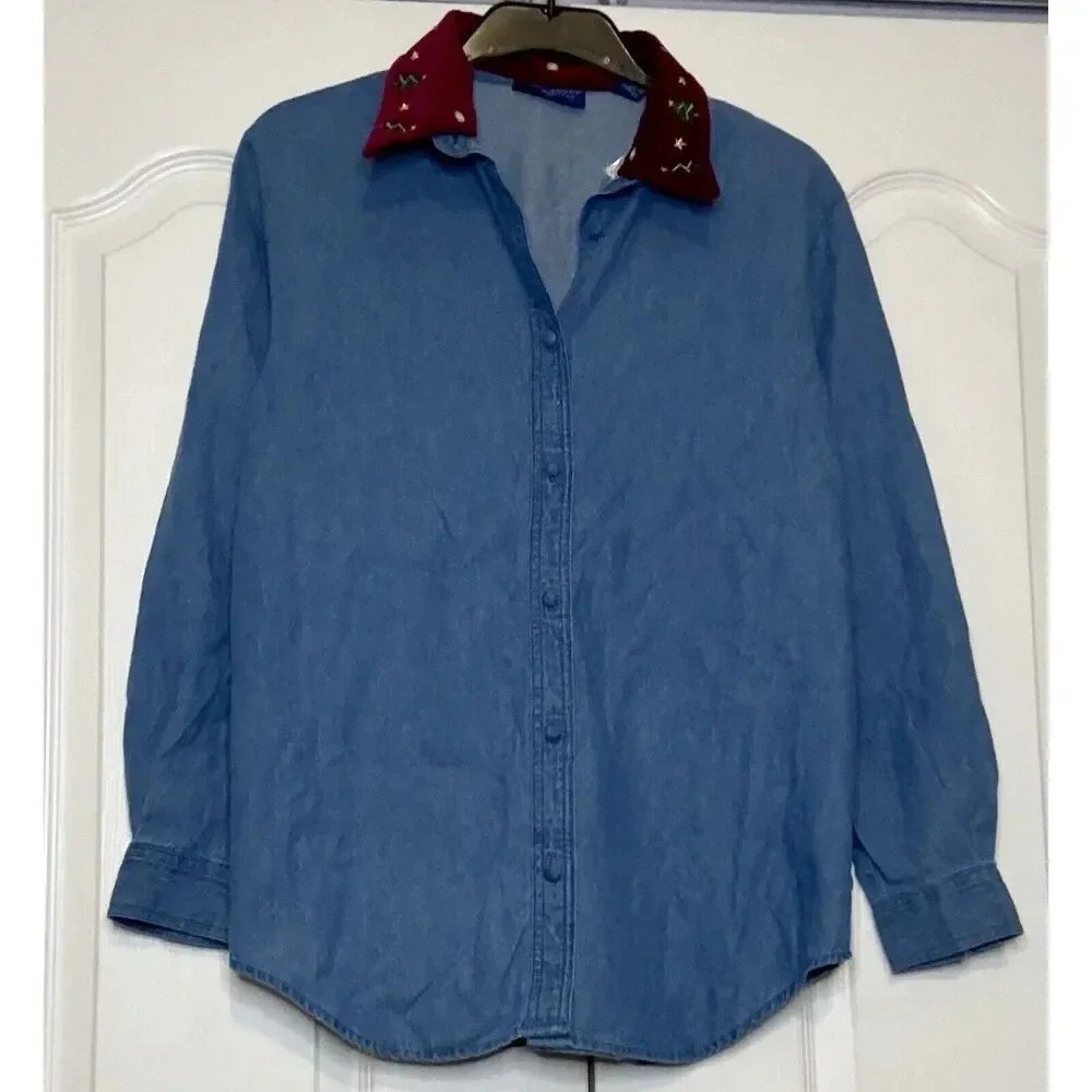 Karen Scott Women’s Medium Denim Button Up Christmas Shirt Interhangeable Collar